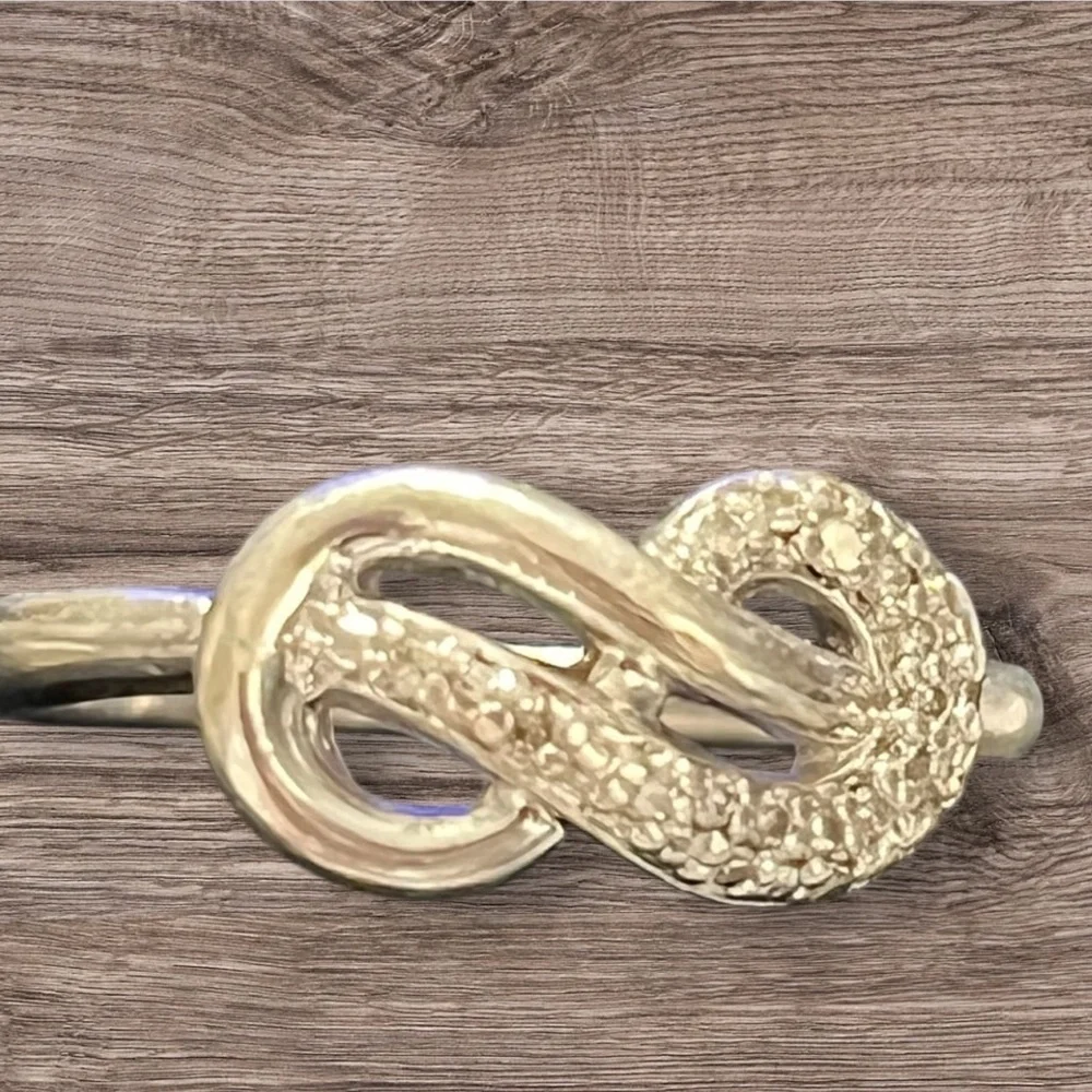 Beautiful 925 Silver and Diamond Infinity Knot Ring SIZE 6 3/4